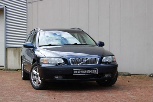 Volvo V70 - 2.4 T AWD AUTOMAAT YOUNGTIMER BTW AUTO - 1