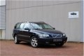 Volvo V70 - 2.4 T AWD AUTOMAAT YOUNGTIMER BTW AUTO - 1 - Thumbnail