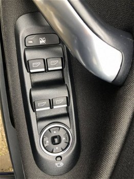 Ford Mondeo - 2.0-16V Titanium Navigatie/Clima/Lm velgen - 1