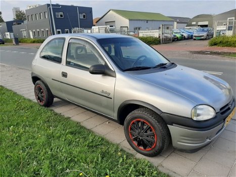 Opel Corsa - 1.4i Swing - 1