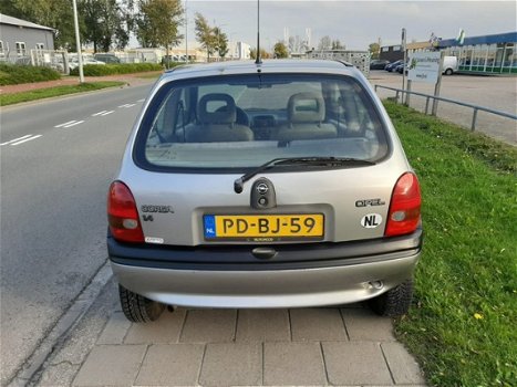 Opel Corsa - 1.4i Swing - 1