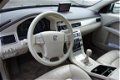 Volvo V70 - 2.0 Summum Dealer auto, Leer, navigatie - 1 - Thumbnail