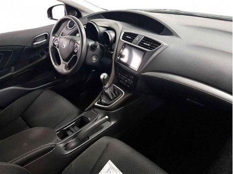 Honda Civic - 1.6D Elegance Business Edition Navigatie - Achteruitrijcamera - 1