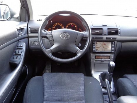 Toyota Avensis Wagon - 1.8 VVTi Luna Business - 1