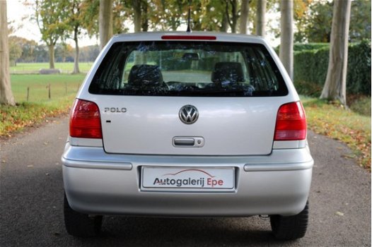 Volkswagen Polo - 1.4 Trendline 5-Deurs Automaat - 1