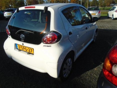 Toyota Aygo - 1.0 12V VVT-I NOW - 1