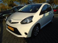 Toyota Aygo - 1.0 12V VVT-I NOW