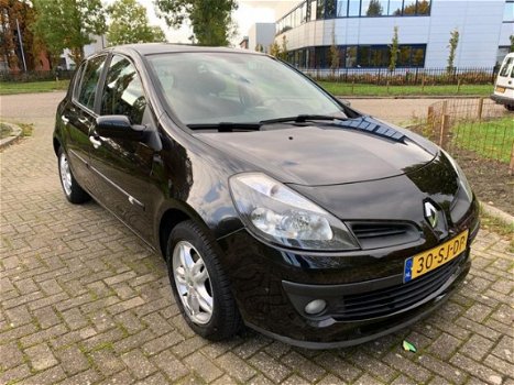 Renault Clio - 1.6 Initiale lage km/Nw distibutie/Dealer onderhouden - 1