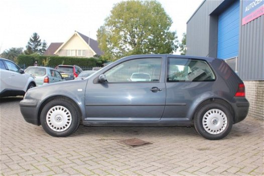 Volkswagen Golf - 1.6 Comfortline - 1