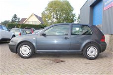 Volkswagen Golf - 1.6 Comfortline