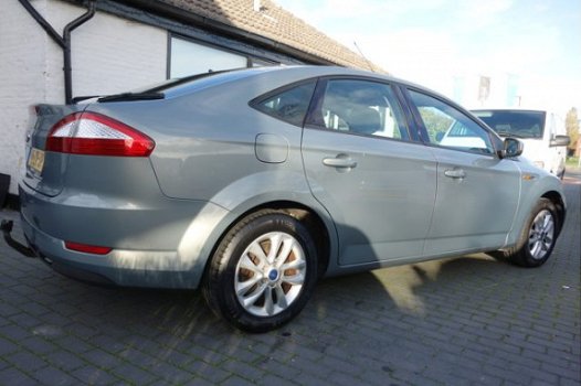 Ford Mondeo - 2.0-16V Trend - 1