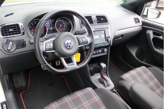 Volkswagen Polo - 1.8 TSI GTI Pano Led Navi Dsg7 Cam Pdc Full - 1