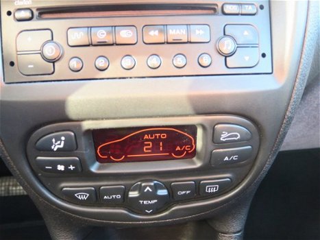Peugeot 206 - 1.4 Gentry , automaat, clima, trekhaak, 93.000 km - 1
