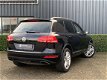 Volkswagen Touareg - 3.0 V6 TDI 240pk Highline Aut. Grijs kenteken 162dkm - 1 - Thumbnail