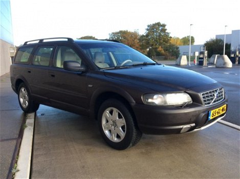 Volvo V70 Cross Country - 2.4 T Geartr. Comf. 7 PERS NAP APK - 1