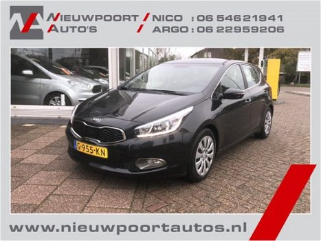 Kia Cee'd - 1.4 Crdi Leer, Navi, Trekhaak, Camera - 1