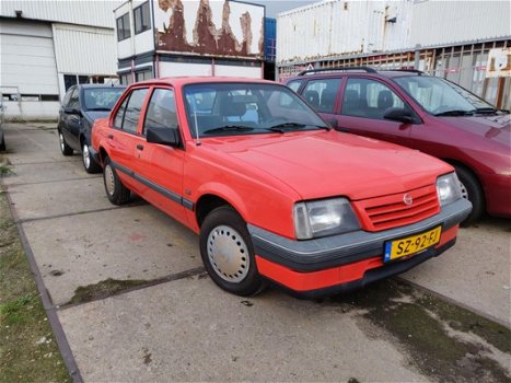 Opel Ascona - 1.6 S LS H4 - 1