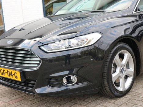 Ford Mondeo Wagon - 150pk 2.0TDCI Titanium met Leder/Alcantara Trekhaak 17inch LM velgen - 1