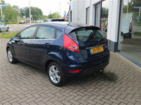 Ford Fiesta - 96pk 1.4 Titanium met trekhaak en nieuwe d-riem - 1