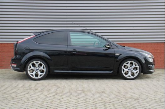 Ford Focus - 2.5 ST 226 PK | Navigatie | parkeersensoren | Lichtmetalen velgen - 1