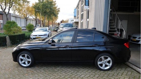 BMW 3-serie - 328I XDRIVE AUTOMAAT/LEER/NAVI/STOELVERWARMING - 1