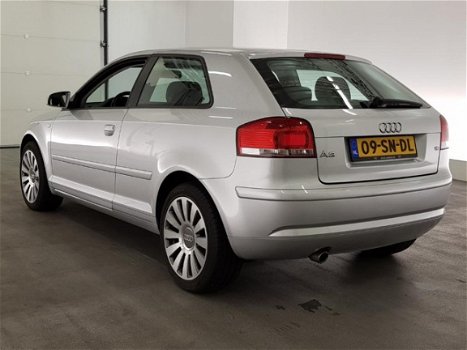 Audi A3 - 1.6 Attraction airco ecc - 1