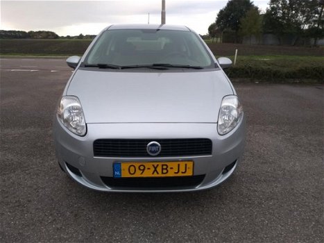 Fiat Grande Punto - 1.4 Dynamic Automaat Goed onderhouden APK tot 11-2020 - 1