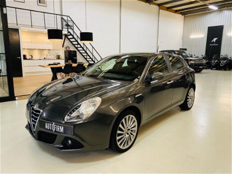 Alfa Romeo Giulietta - 2.0 JTDm Distinctive 140 PK, VOL, Onderhouden - 1