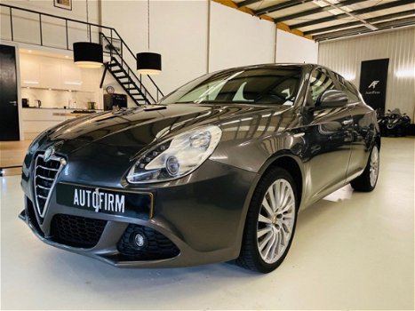 Alfa Romeo Giulietta - 2.0 JTDm Distinctive 140 PK, VOL, Onderhouden - 1