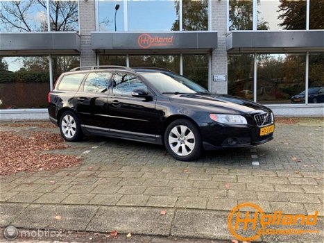 Volvo V70 - 2.0 Momentum - 1