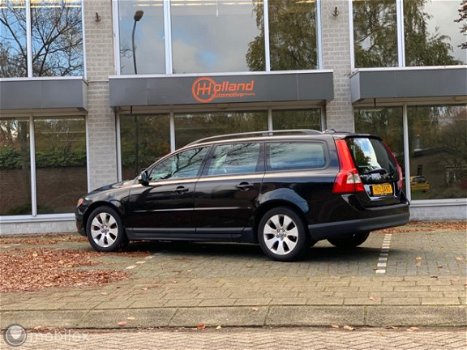 Volvo V70 - 2.0 Momentum - 1