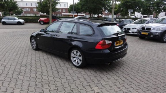 BMW 3-serie Touring - 318I EXECUTIVE, PDC achter, Trekhaak afneembaar - 1