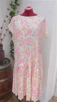 14-502 Prachtige Pastel kleurige Vintage Jurk Maat 52 - 1