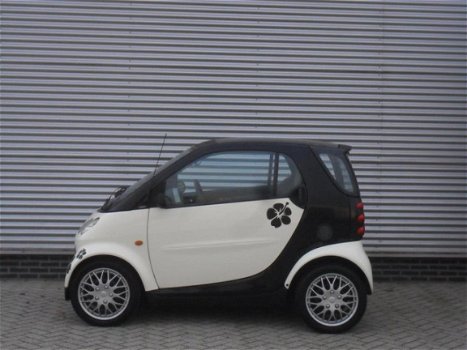 Smart City-coupé - & pure - 1