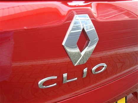 Renault Clio Estate - DYNAMIQUE R-LINK NAVIGATIE AIRCO ECC PARKEERHULP PDC LMV DAKRAIL - 1