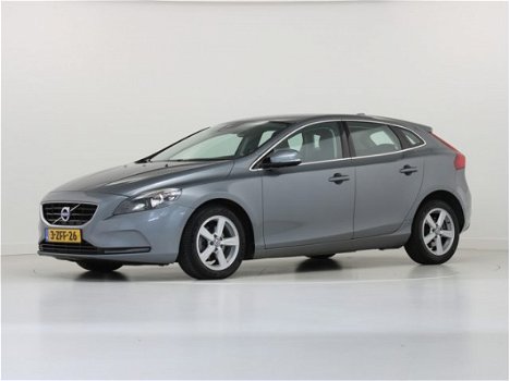 Volvo V40 - 1.6 D2 115 PK 6-Bak Momentum (BNS) - 1