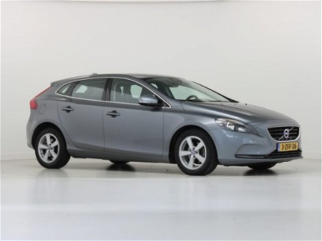 Volvo V40 - 1.6 D2 115 PK 6-Bak Momentum (BNS) - 1