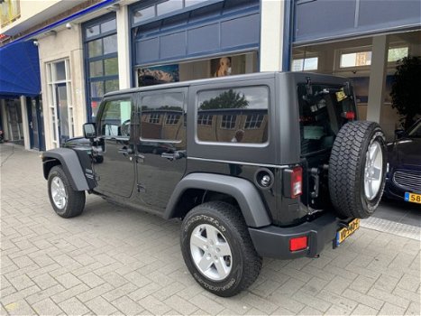 Jeep Wrangler Unlimited - SPORT 2.8 CRD VAN/200 PK/4X4 17500 EX BTW - 1