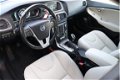 Volvo V40 - 1.6 D2 Summum Business 50 procent deal 5.725, - ACTIE Leer / Elek stoelen / Trekhaak / C - 1 - Thumbnail