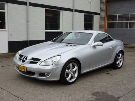 Mercedes-Benz SLK-klasse - 350 Geregelde airco, licht metalen velgen, automaat, lederen bekleding, e - 1