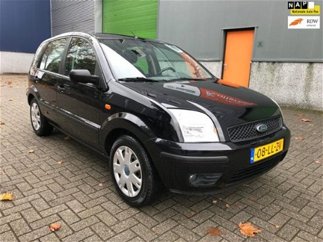Ford Fusion - 1.4-16V Trend 5 deurs / airco / automaat - 1