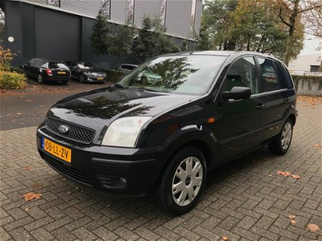 Ford Fusion - 1.4-16V Trend 5 deurs / airco / automaat - 1