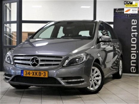 Mercedes-Benz B-klasse - 180 Ambition NAP/Navigatie/Trekhaak/Xenon - 1