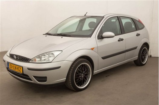 Ford Focus - 1.6 I Trend Koppeling matig - 1