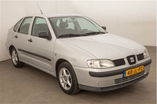 Seat Cordoba - 1.4 16V Airco - 1