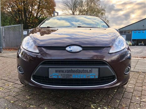 Ford Fiesta - 1.4 Titanium Clima Elek Pakket 5-Drs Lmv pdc Stoelvrm Nw Apk - 1