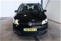 Volkswagen Touran - 1.6 TDI BlueMotion - N.A.P. Airco, Cruise, Navi, Trekhaak - 1 - Thumbnail