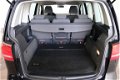 Volkswagen Touran - 1.6 TDI BlueMotion - N.A.P. Airco, Cruise, Navi, Trekhaak - 1 - Thumbnail