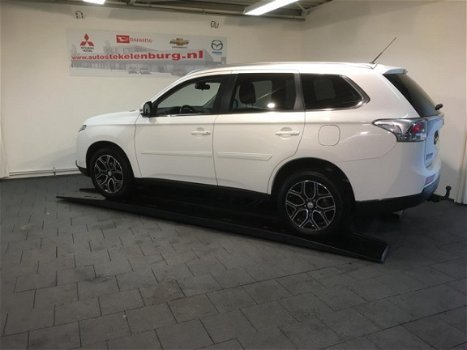 Mitsubishi Outlander - 2.0 7 persoons Navi, Trekhaak 18