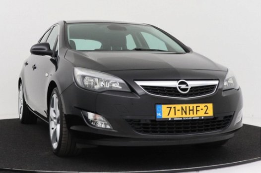 Opel Astra - 1.4 Turbo Sport 140 pk | Parkeersensoren | NAVI | LEER - 1
